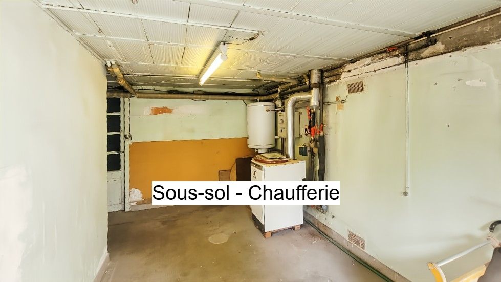 VAIRES-SUR-MARNE Belle opportunité : maison à rénover entièrement sur terrain de 550 M2 3