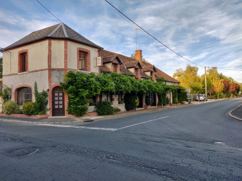 LA FERTE-SAINT-CYR Immeuble La Ferté-Saint-Cyr environ 340 m2 1