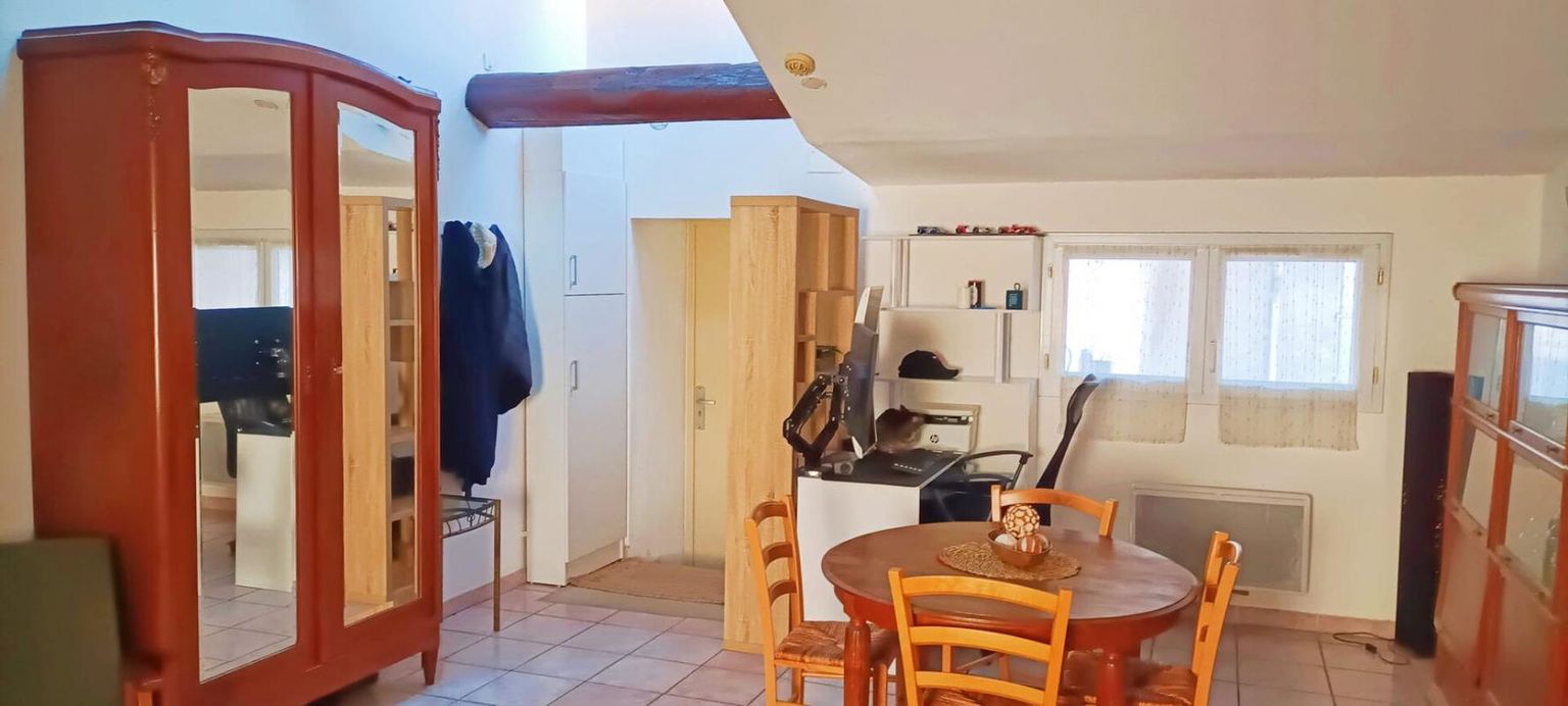 BEZIERS Appartement de charme meublé trois pièces quartier cathédrale 1