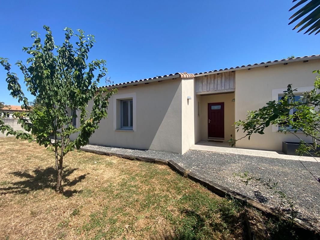 PRAHECQ Pavillon Prahecq 6 pièce(s) 143 m2 4 chambres 2