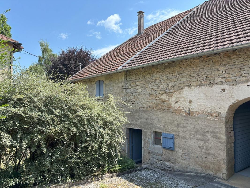 LE FIED Propriété 10 pièce(s) de 413 m2 habitables + 187m² de dépendances à aménager 2