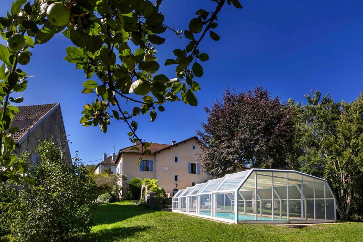 LE FIED LE FIED (39) - Propriété 10 pièce(s) - 413 m2 + 187m² de dépendances à aménager 3