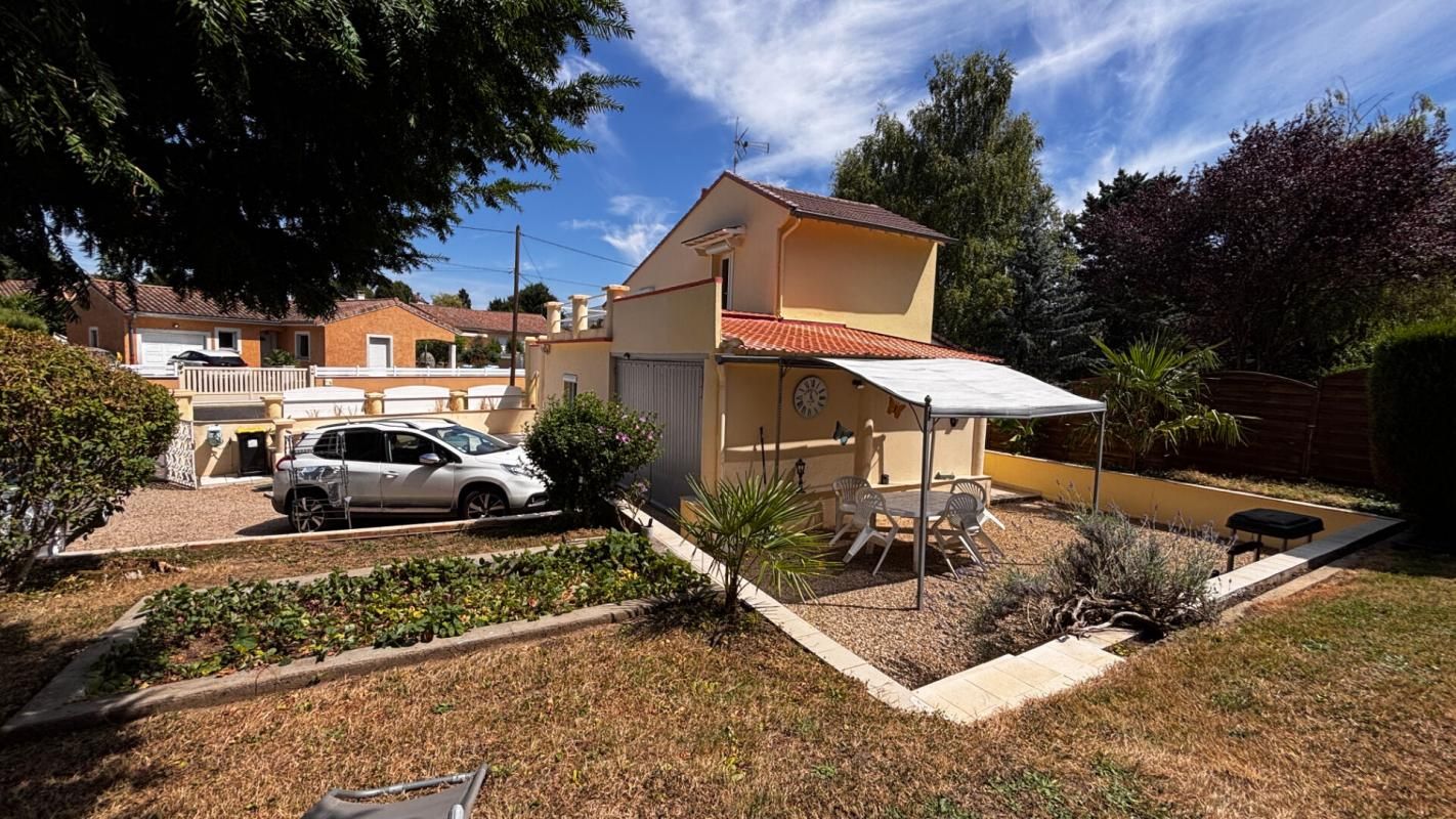 TOURNUS Maison  6 pièce(s) 100 m2 2