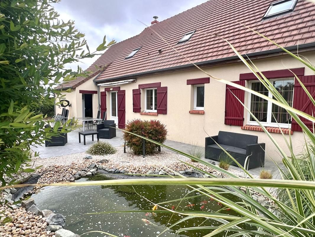 DROUE Maison  6 pièce(s) 160 m2  Sans travaux 1