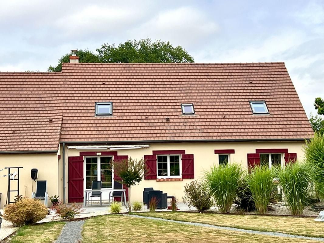 DROUE Maison  6 pièce(s) 160 m2  Sans travaux 2