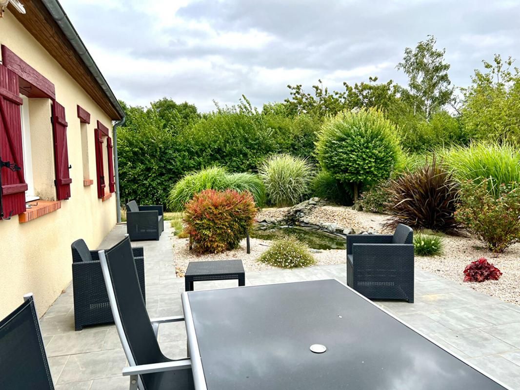 DROUE Maison  6 pièce(s) 160 m2  Sans travaux 4
