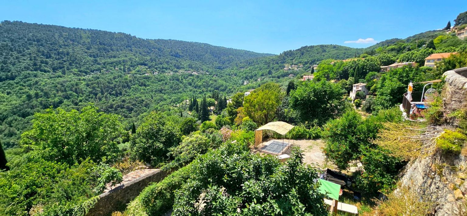 BARGEMON Cocon douillet avec terrasse et vue dégagée 2