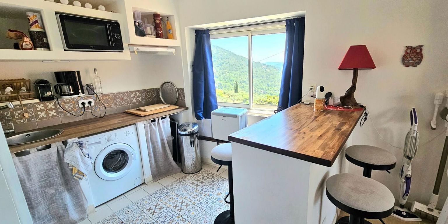 BARGEMON Cocon douillet avec terrasse et vue dégagée 4
