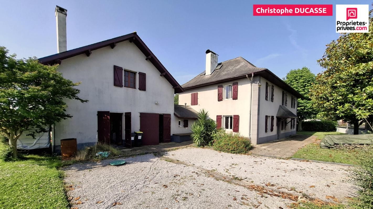 LUCQ-DE-BEARN Propriété 150m2, 5 pièces, 3 chambres, annexes, terrain de 1250 m² 1