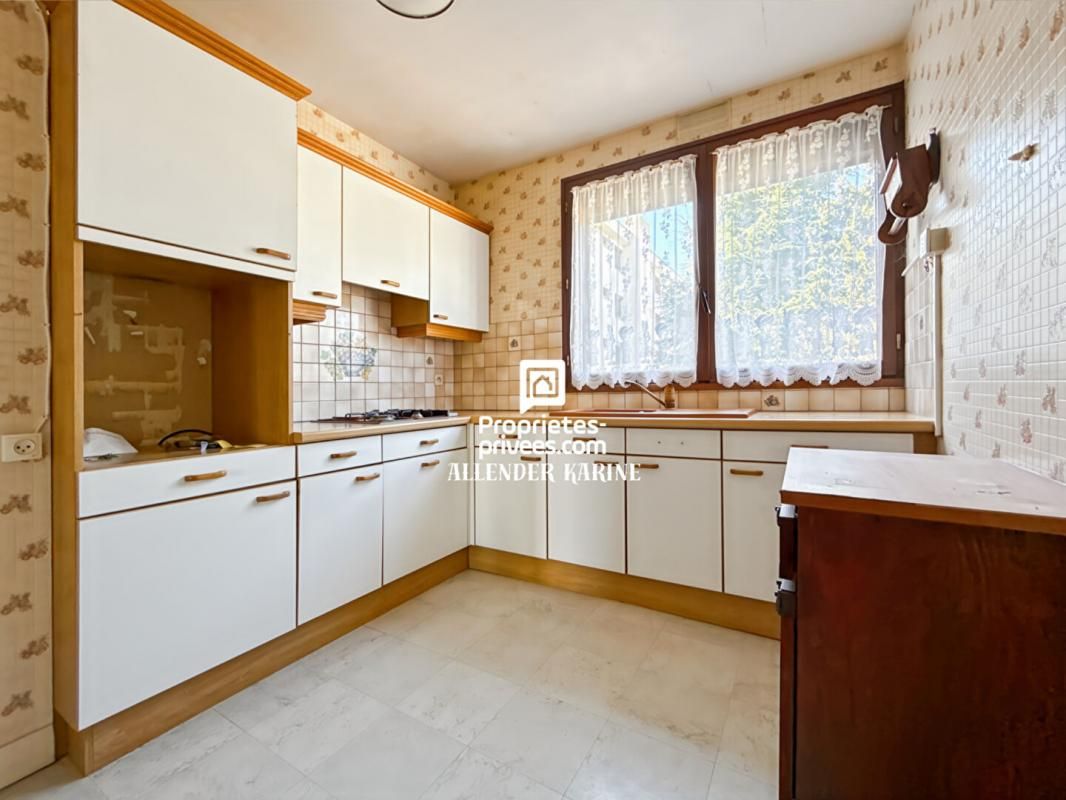 SENS Appartement Sens 4 pièce(s) 80.63 m2 1
