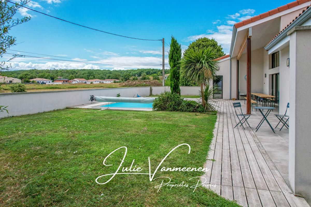 PLAISANCE-DU-TOUCH Maison Plaisance Du Touch 210m2 + T2 indépendant 40m2 3