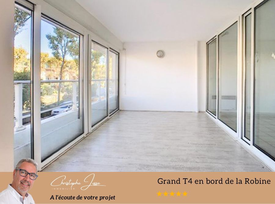 NARBONNE Grand T4 lumineux avec loggia et vue sur le canal 4