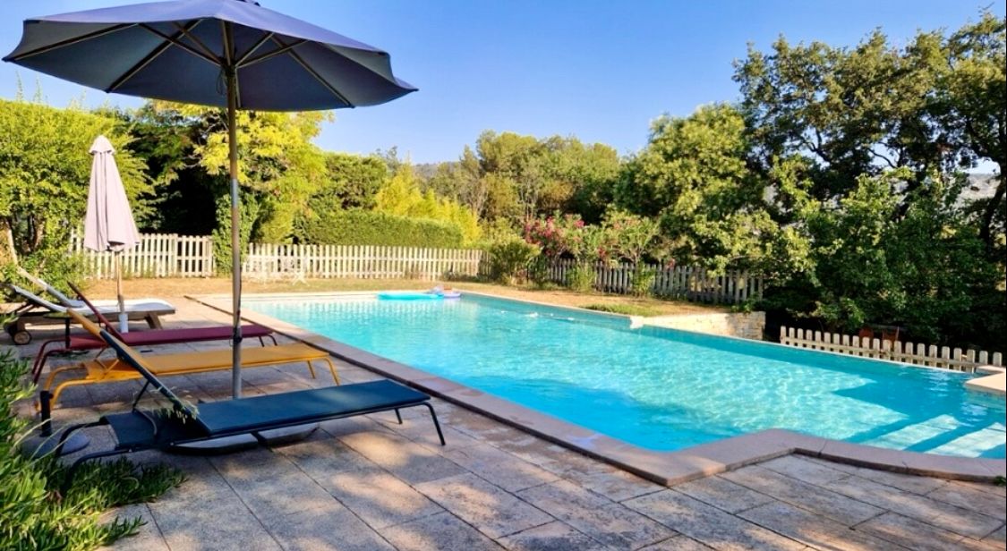 AUBAGNE Propriété Aubagne 12 pièces 340 m2 1