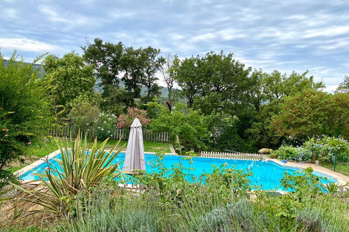 AUBAGNE Propriété Aubagne 12 pièces 340 m2 2