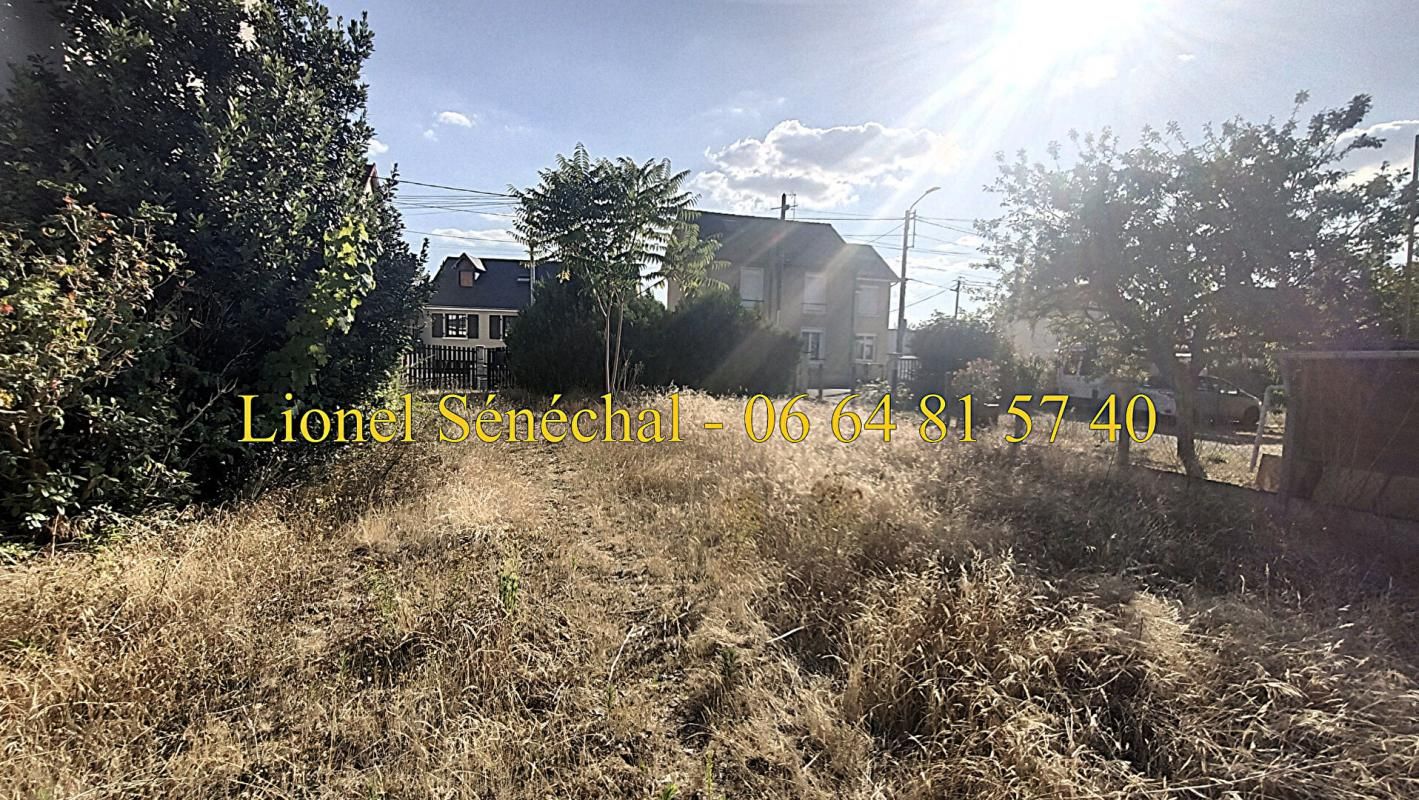 LE MANS Terrain à bâtir entièrement plat de 357 m2 avec une façade de 12 m à Le Mans quartier Pontlieue 3