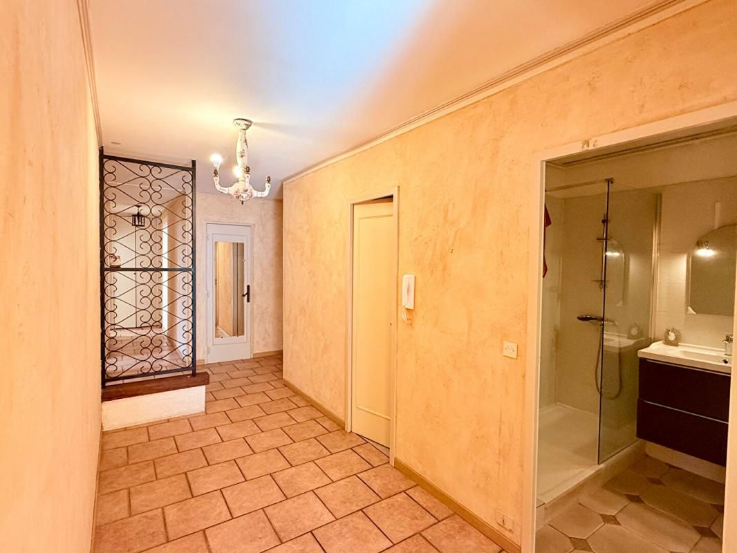 AUXERRE Appartement Auxerre 5 pièce(s) 100 m2 2