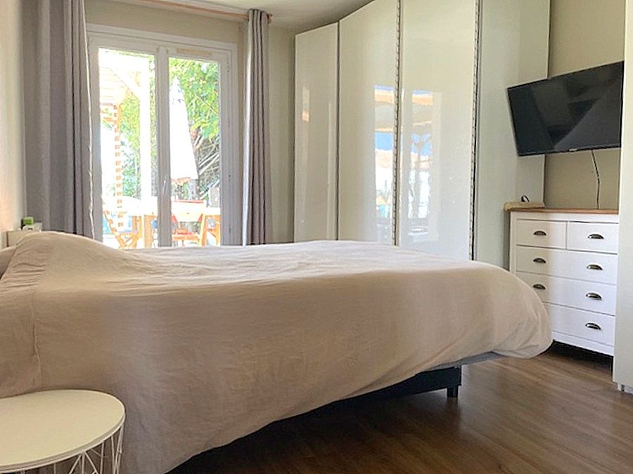 SAINT-JEAN-DE-LIVERSAY Maison en pierre 4 CHAMBRES, jardin et dépendance 4