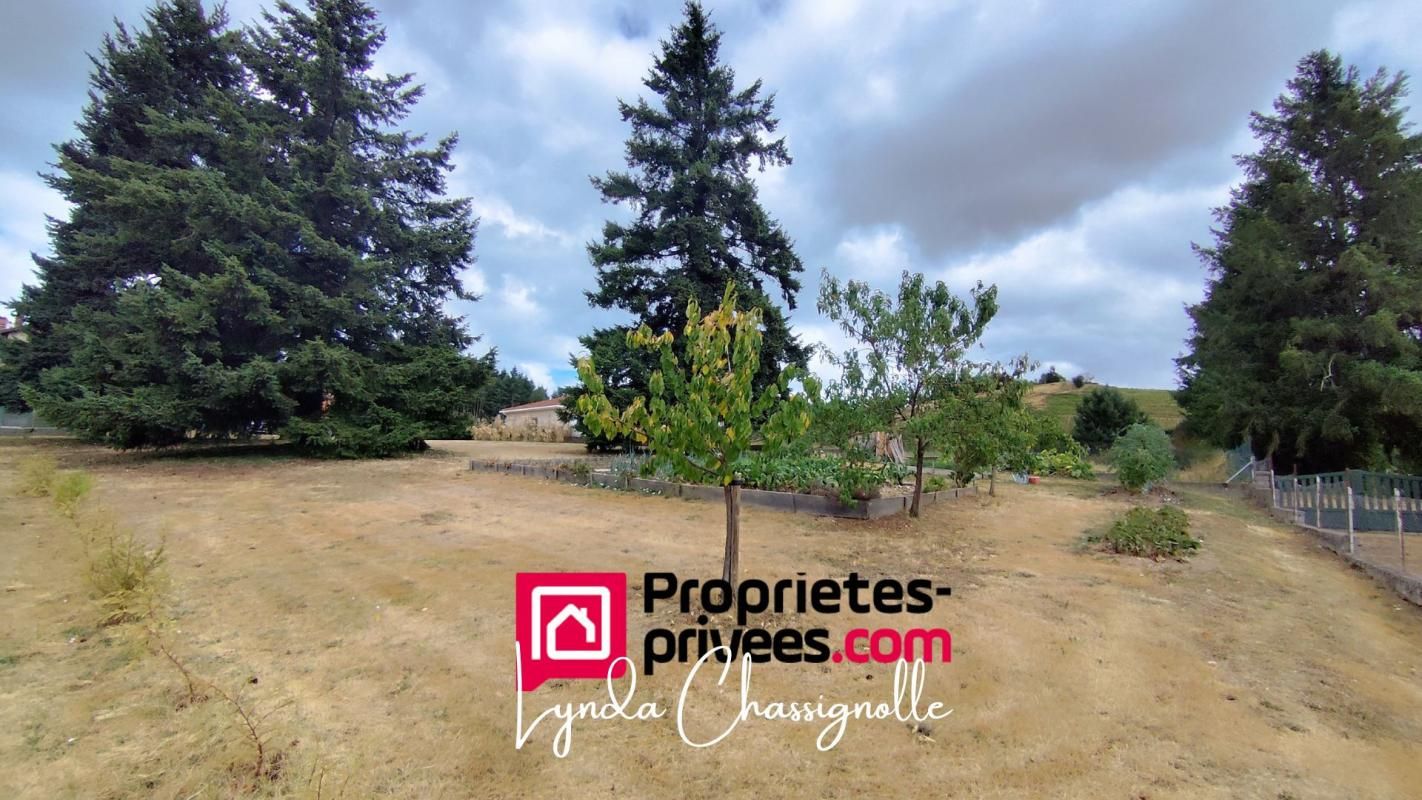 SAINT-ANDRE-D'APCHON Parcelle constructible - Saint André D'Apchon - 1000 m2 3