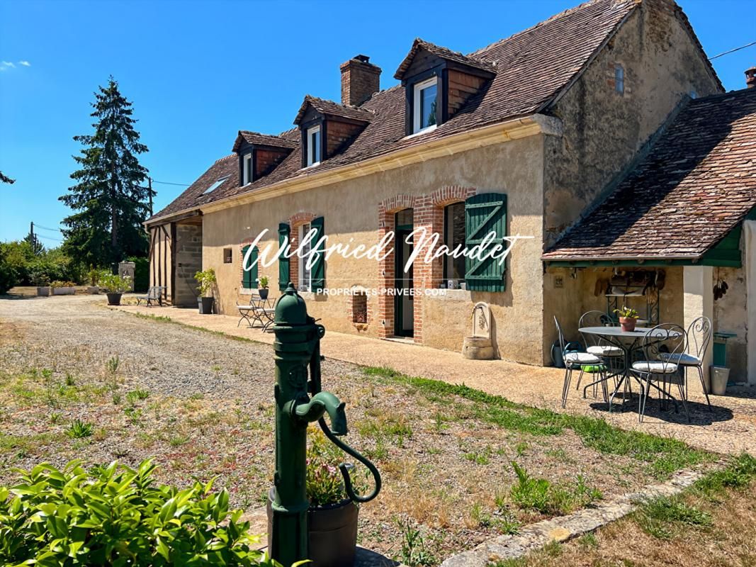 PARIGNE-L'EVEQUE Charmante longère sur 2 hectares 1