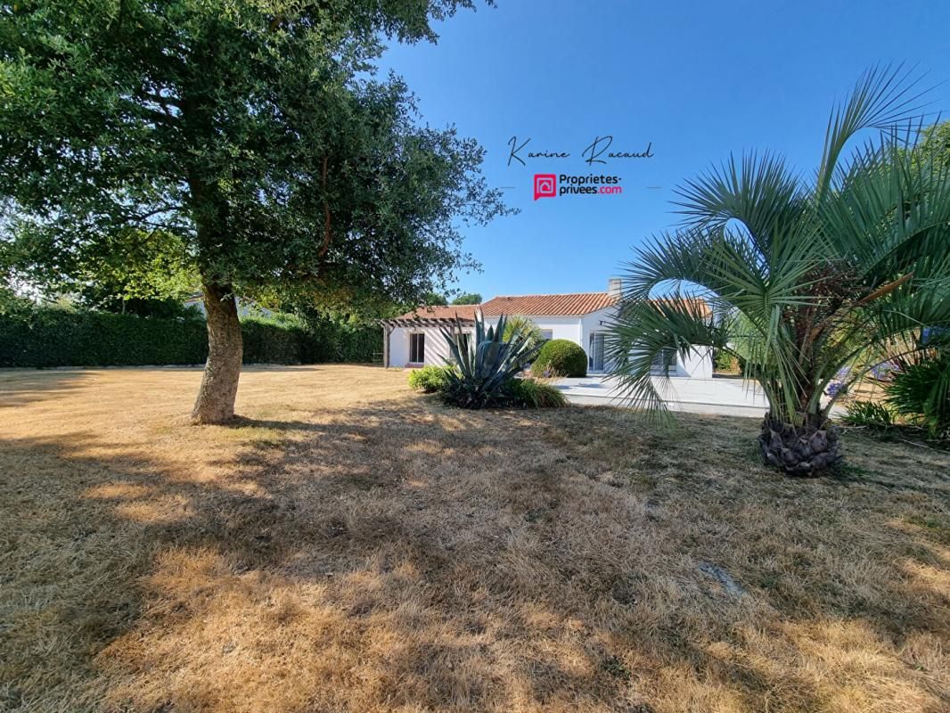 VENANSAULT Maison Venansault 133 m², 3 ch + bureau, piscine 1