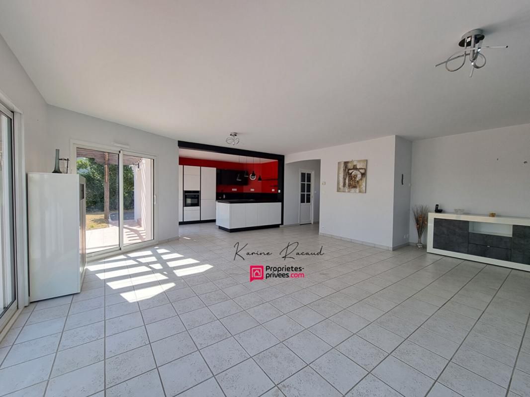 VENANSAULT Maison Venansault 133 m², 3 ch + bureau, piscine 3