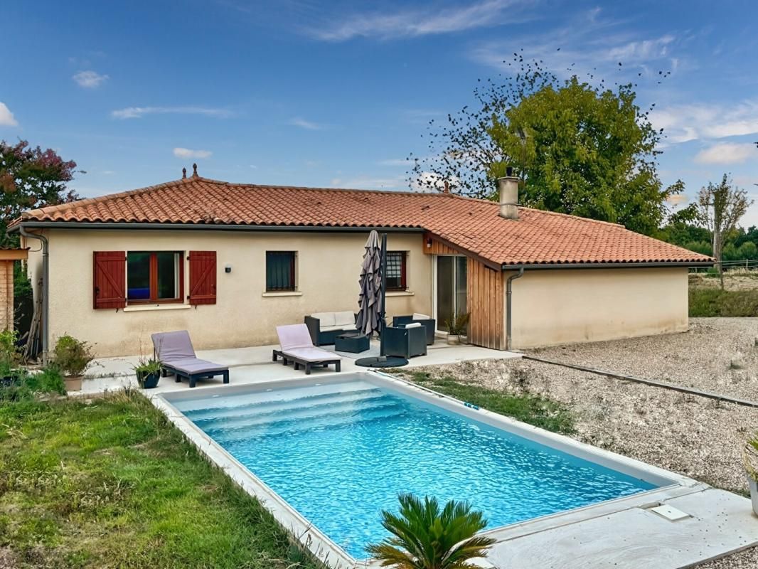 Maison de plain-pied, 3 chambres, dépendances, 2.5 hectares