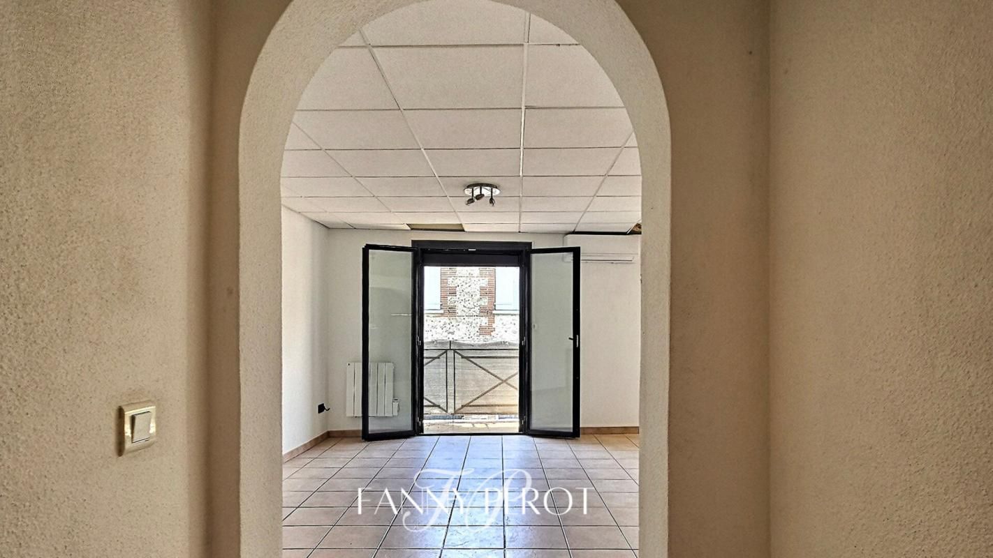 SAINT-CYPRIEN Saint-Cyprien - Appartement  3 pièces 83m² avec balcon et garage 2