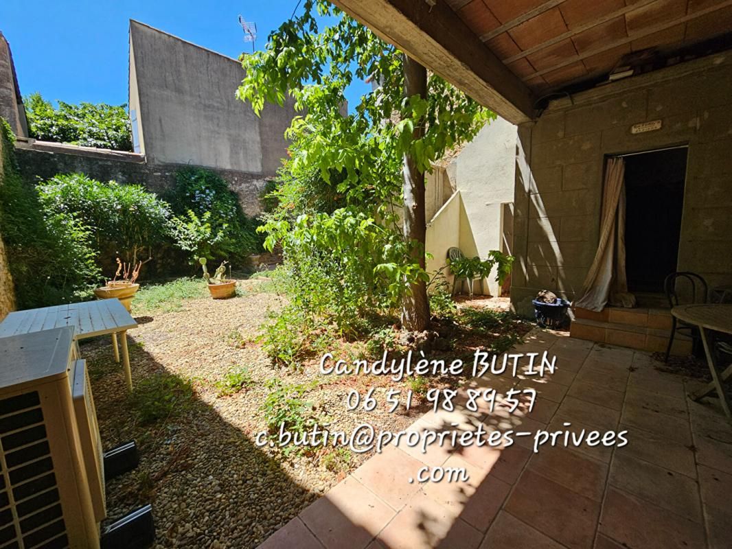 CAZOULS-LES-BEZIERS Maison de type vigneronne avec extérieur 4