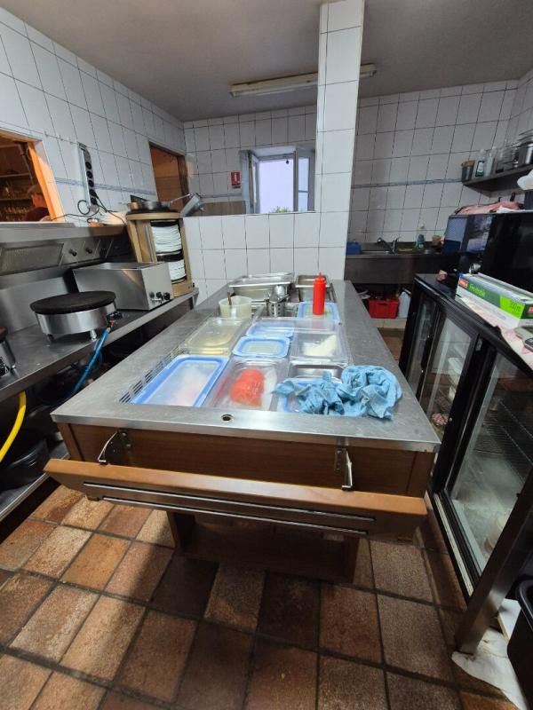 LORIENT Secteur Lorient, Exclusivité - CREPERIE 66 COUVERTS, TERRASSE 4