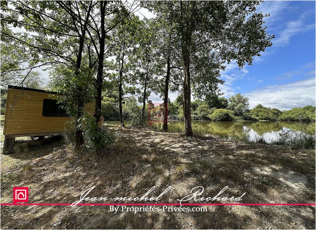 COURMEMIN Terrain Courmemin 166990 m2 3