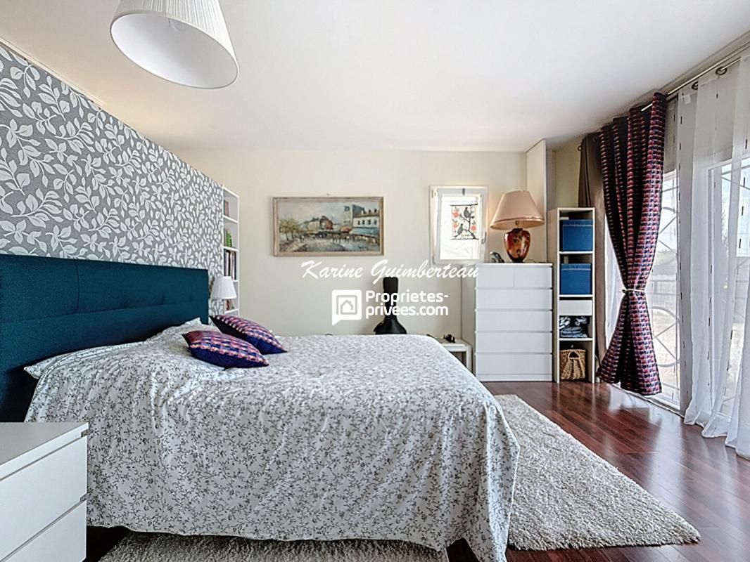 FRONSAC Pavillon de plain-pied avec jardin + garage 3