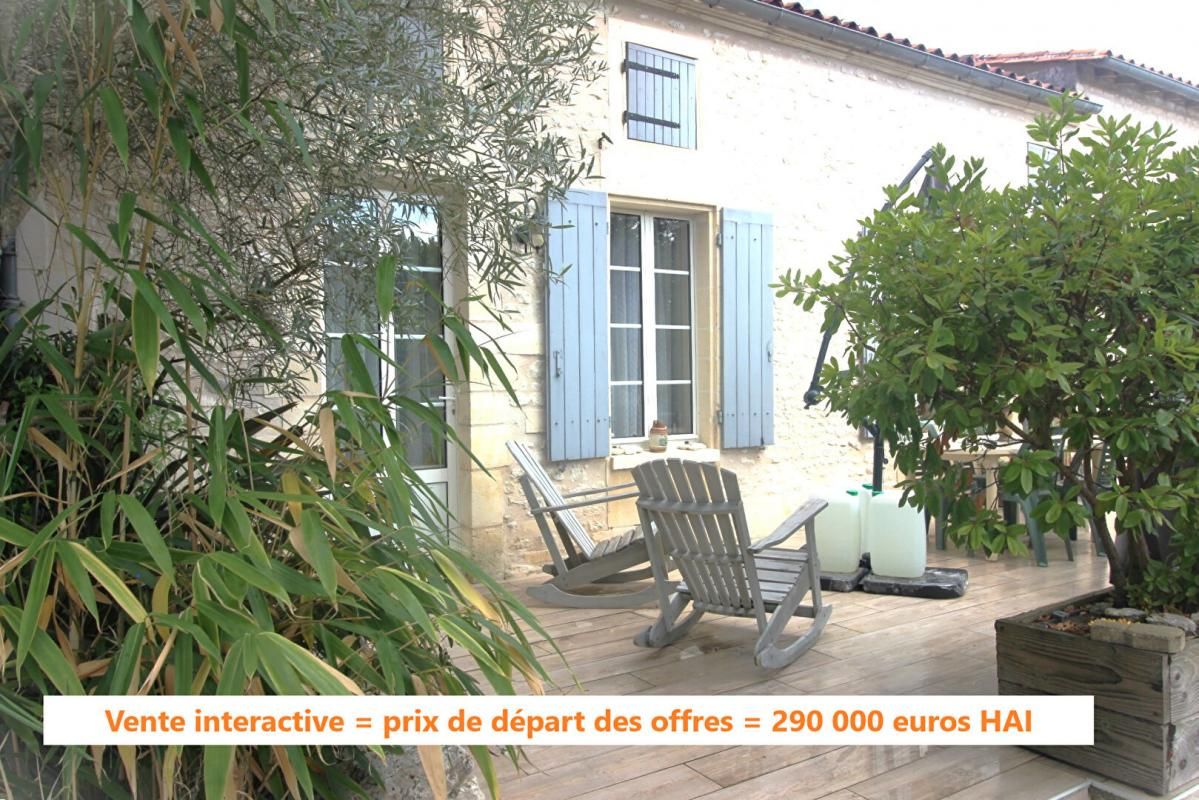 BRIVES-SUR-CHARENTE CHARENTAISE à Brives / Charente -10 pièces - 6 chambres 1