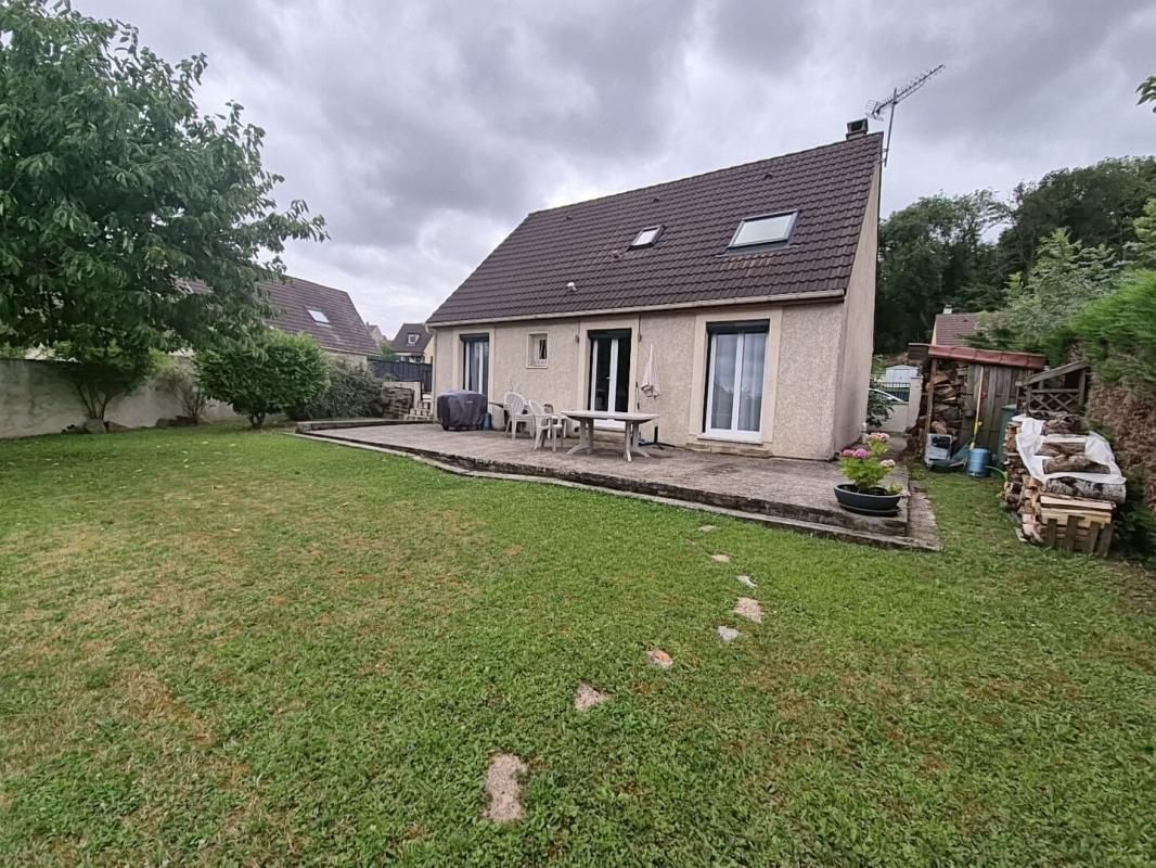 CREPY-EN-VALOIS Maison Crepy En Valois 60800 110 M² 327 000 2