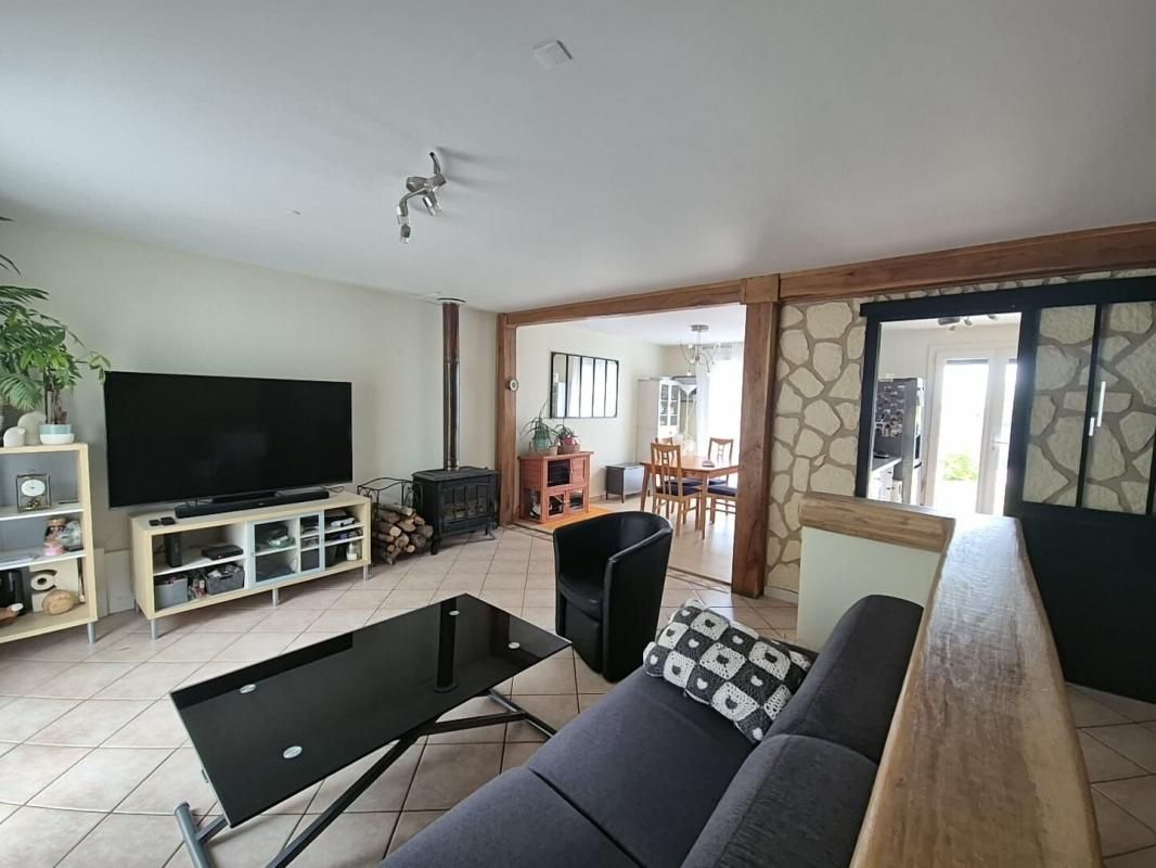 CREPY-EN-VALOIS Maison Crepy En Valois 60800 110 M² 327 000 4