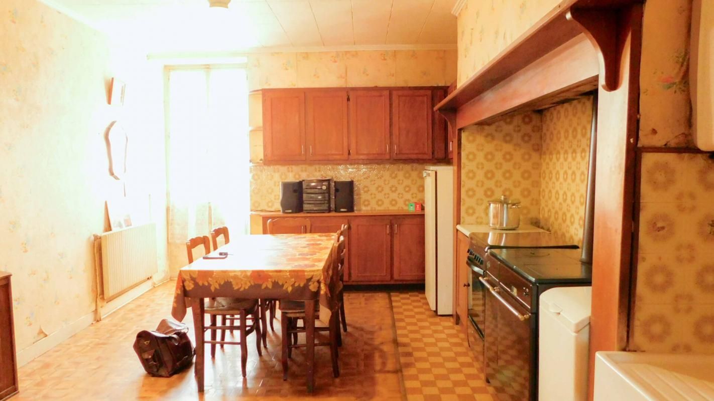 ROUFFILHAC Maison pierre 19ème siècle, 46300 Rouffilhac (Lot), 7 pièces, 3 chambres, 170 m2 sut terrain plat de 16 728 m² 4