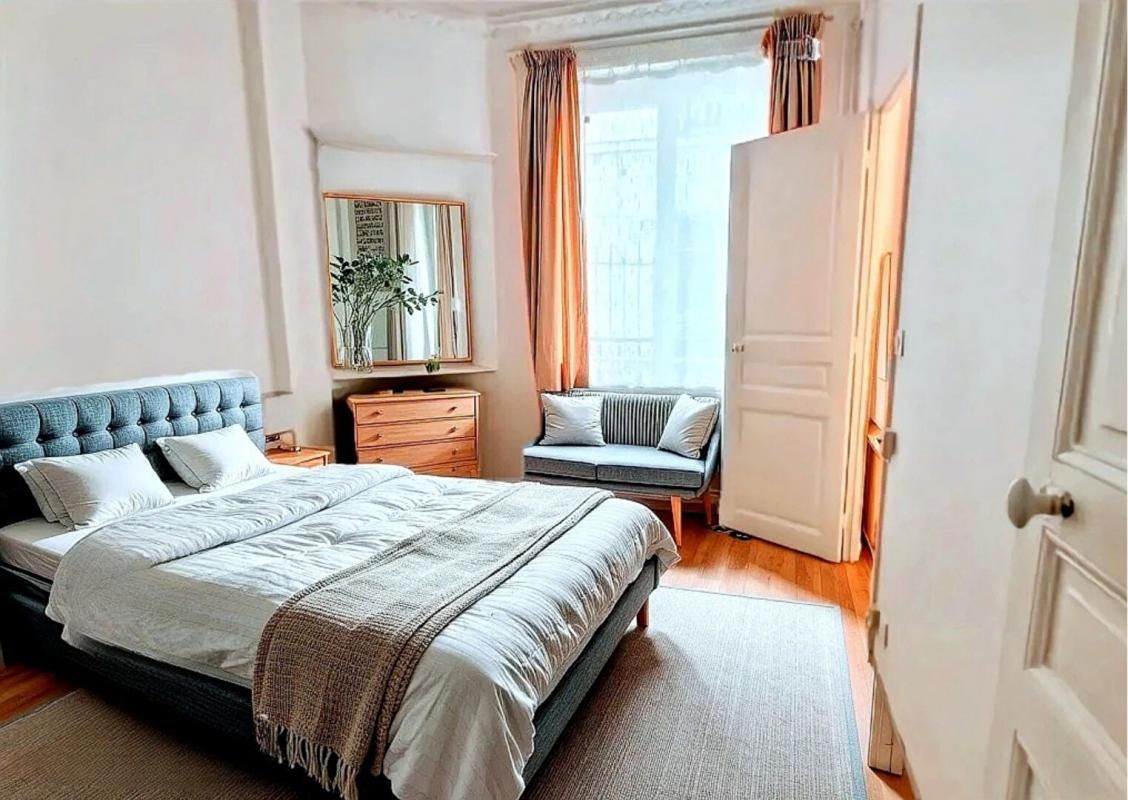 PARIS-14E-ARRONDISSEMENT Appartement grand 2 pièces de 44 m2 Paris 14e Alesia Didot 2