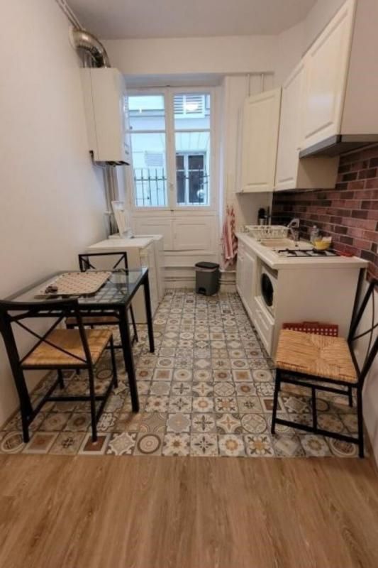 PARIS-14E-ARRONDISSEMENT Appartement grand 2 pièces de 44 m2 Paris 14e Alesia Didot 3