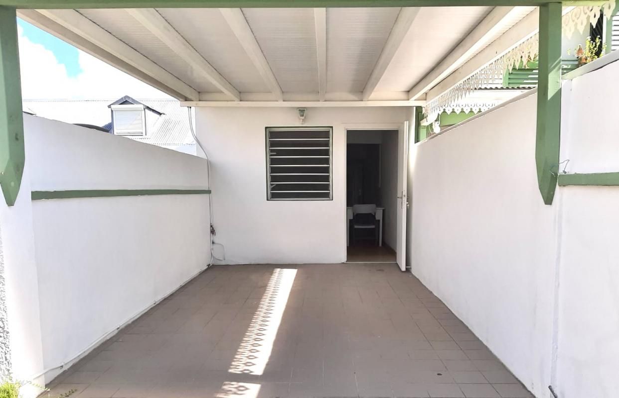 BAIE-MAHAULT Plain-pied T2.40m2