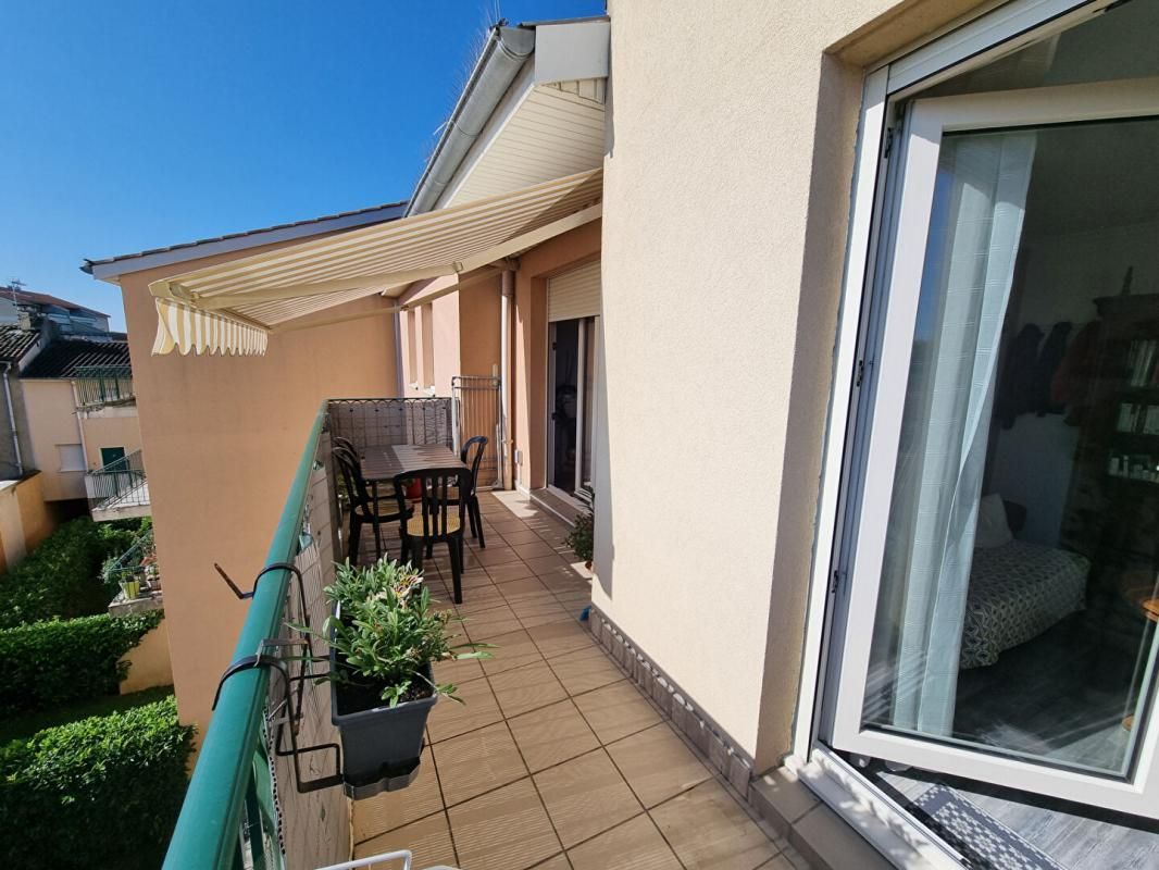 VILLEFRANCHE-SUR-SAONE Appartement duplex Villefranche Sur Saone 4 pièces 81 m2, terrasse, garage 2