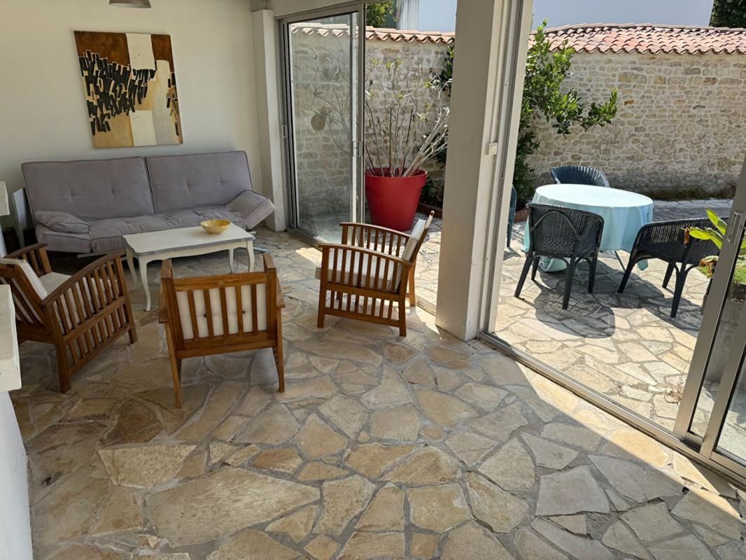 LOIX Maison au coeur du village de LOIX à 5 min de l'océan - 5 pièces de 121 m2 4