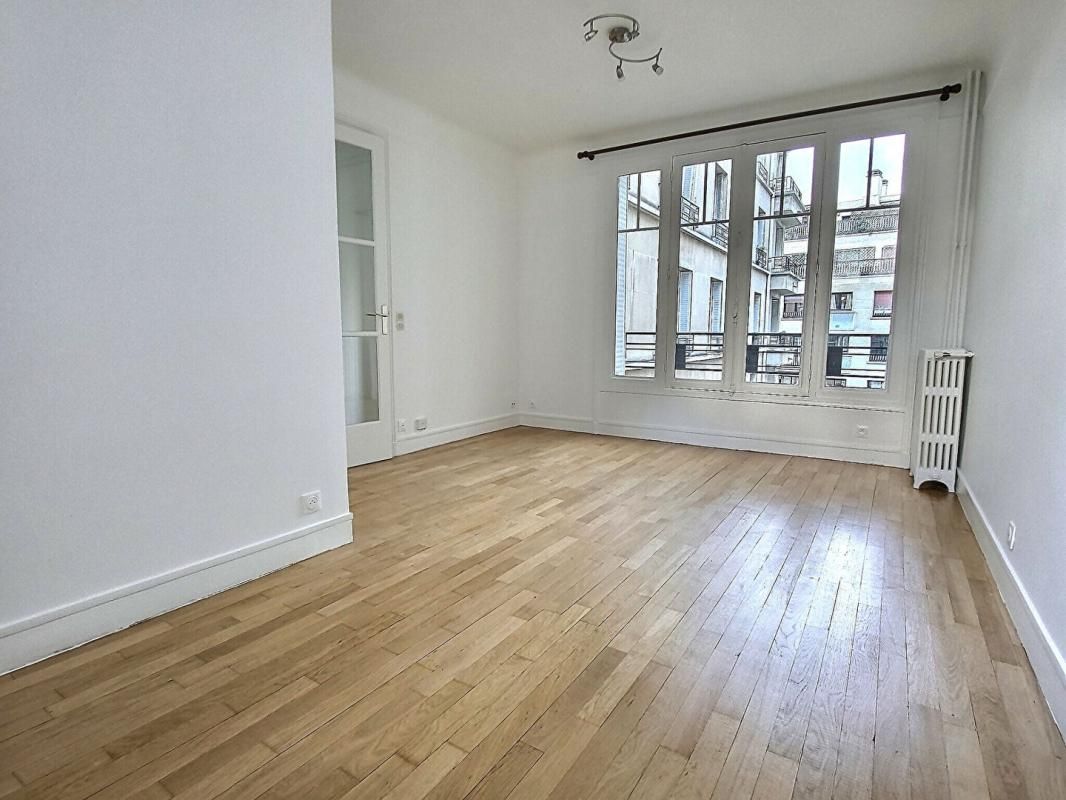 PARIS-16E-ARRONDISSEMENT Appartement 1 pièce 32 m2 - Paris 16 2