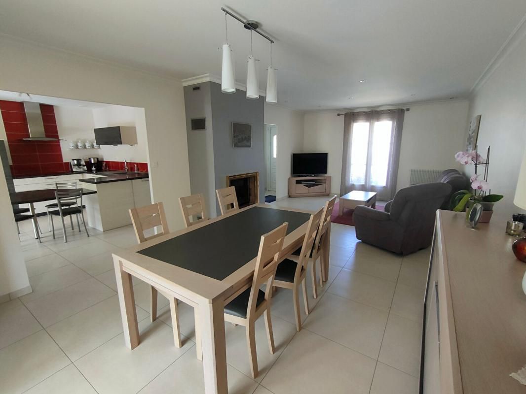 SAINT-AUBIN-DES-ORMEAUX Maison Saint Aubin des Ormeaux 5 pièces 131 m2 2