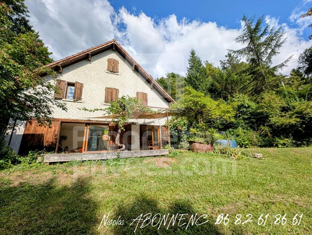 QUAIX-EN-CHARTREUSE Maison 6 pièce(s) 121 m2 1