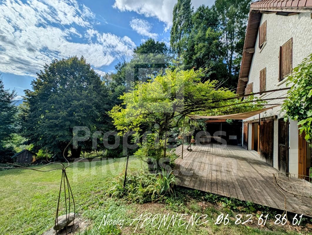 QUAIX-EN-CHARTREUSE Maison 6 pièce(s) 121 m2 2
