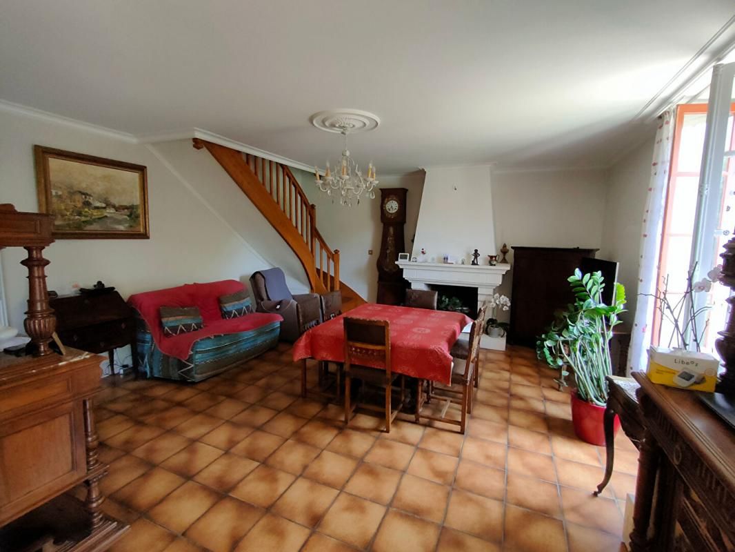 MORTAGNE-SUR-SEVRE Maison Mortagne sur Sèvre 5 pièces 120 m2 2