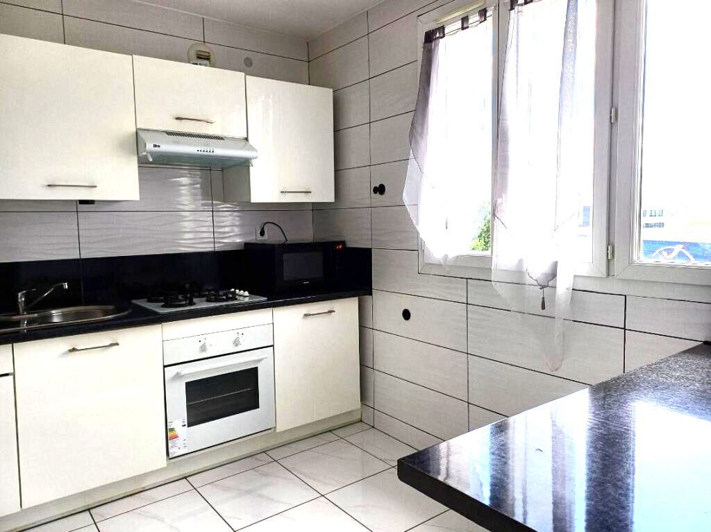 Appartement T3 proche station Tram