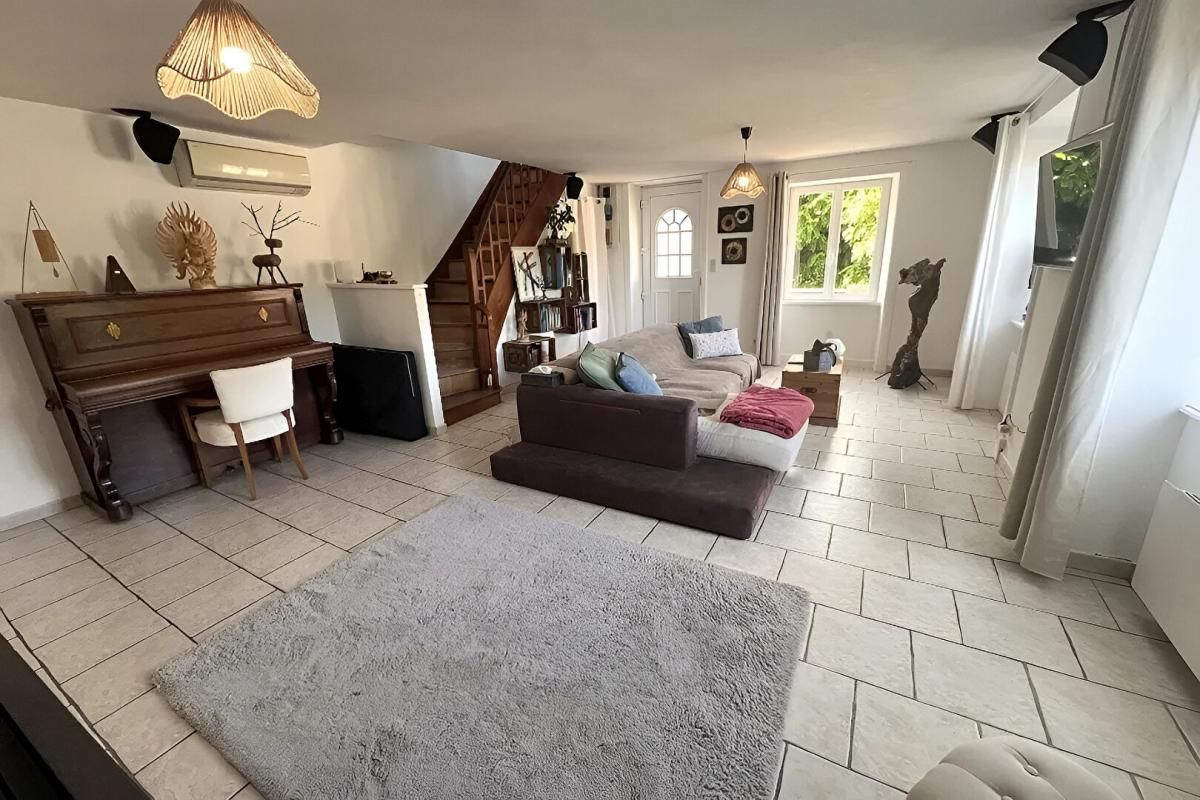 CHAMBOST-ALLIERES Maison Chambost Allieres 6 pièce(s) 183 m2 1