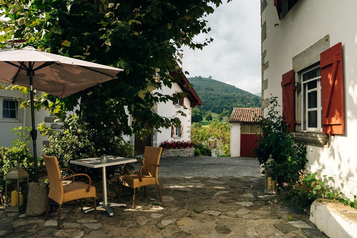 MAISON BASQUE 18e siècle, 11 pièces, 6 chambres