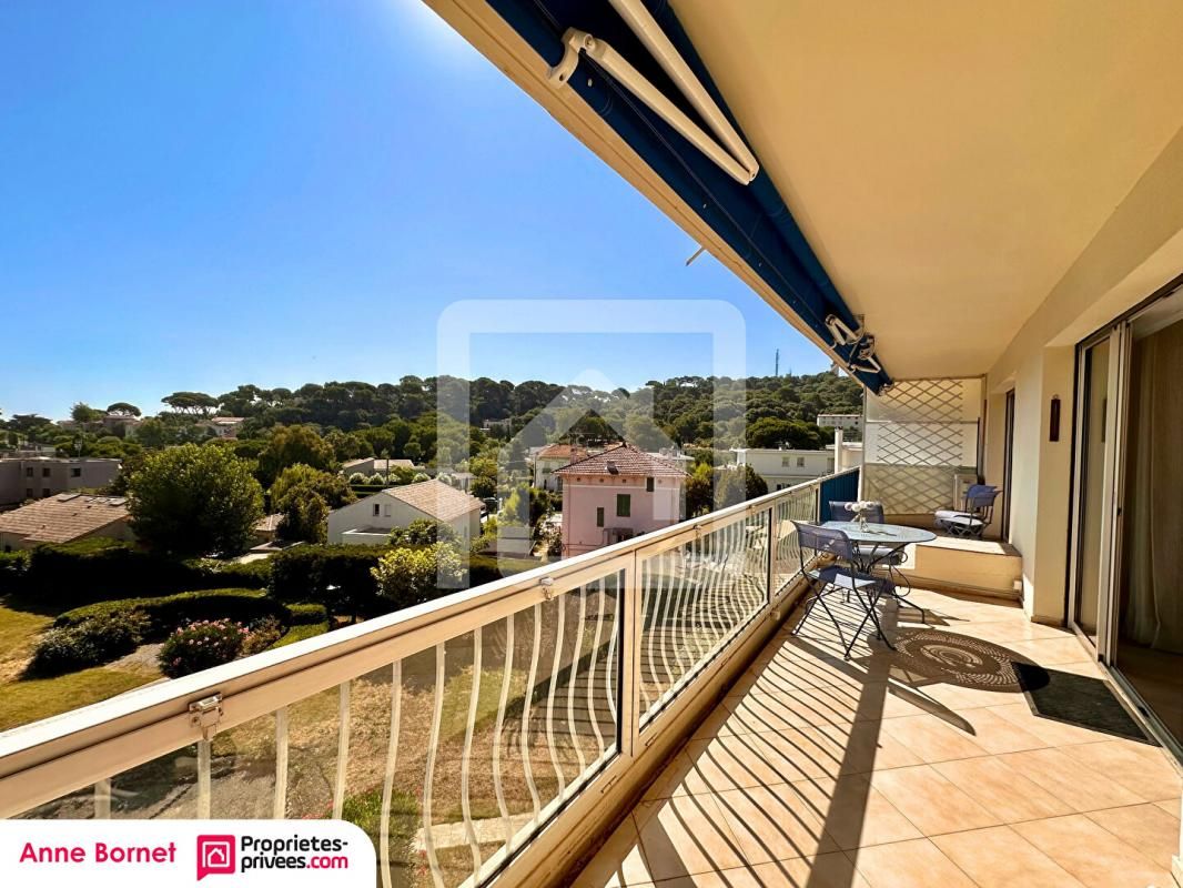ANTIBES Appartement 3 pièces 61 m2 avec terrasse vue mer, terrasse, 2 caves et garage 2