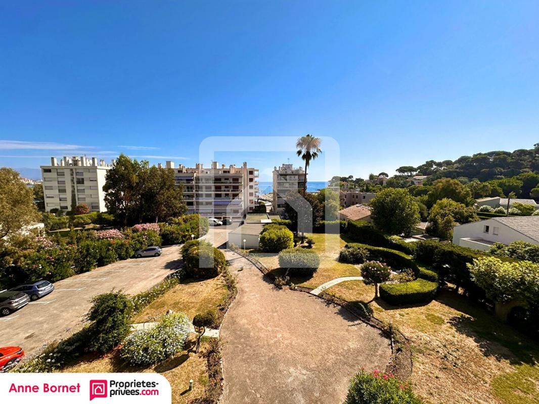 ANTIBES Appartement 3 pièces 61 m2 avec terrasse vue mer, terrasse, 2 caves et garage 3